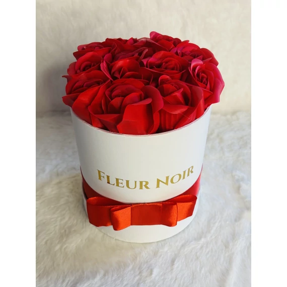 #128# FLEUR NOIR BOX - PIROS SZAPPAN RÓZSÁBÓL - ILLATOS FEHÉR DOBOZBAN