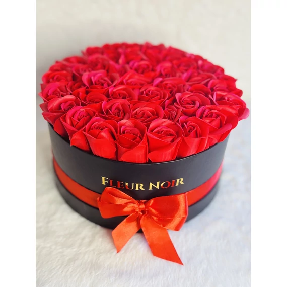 #130# FLEUR NOIR BOX - PIROS SZAPPAN RÓZSÁBÓL - ILLATOS FEKETE DOBOZBAN EXTRA NAGY